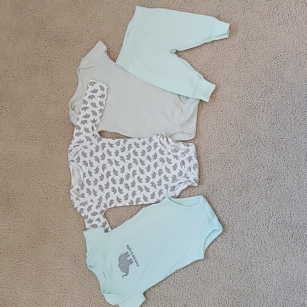 Carter's elephant set. Pant, long sleeve and 2 short sleeve bodysuites.